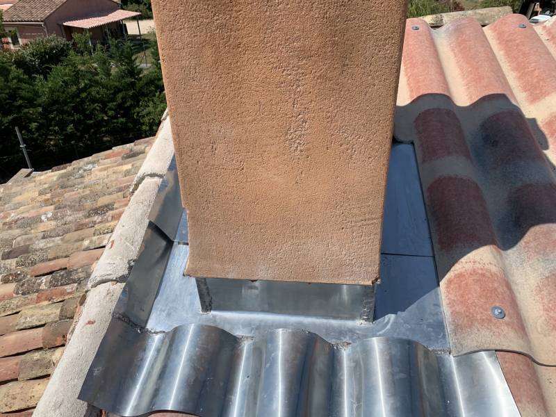 Réalisation d'abergement en zinc sur-mesure pour la rénovation de votre toiture 84400 APT